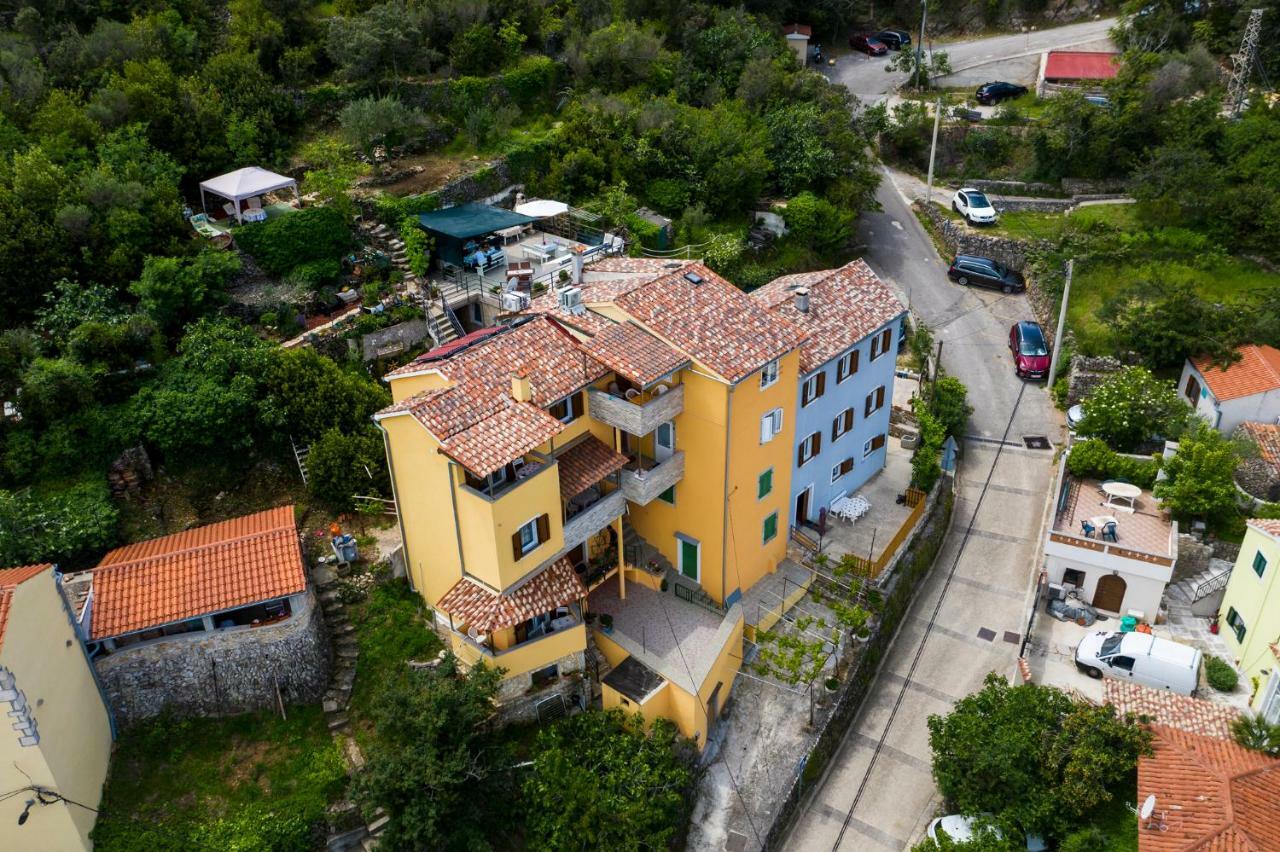 Apartments And Rooms Roberto B. Valun Luaran gambar